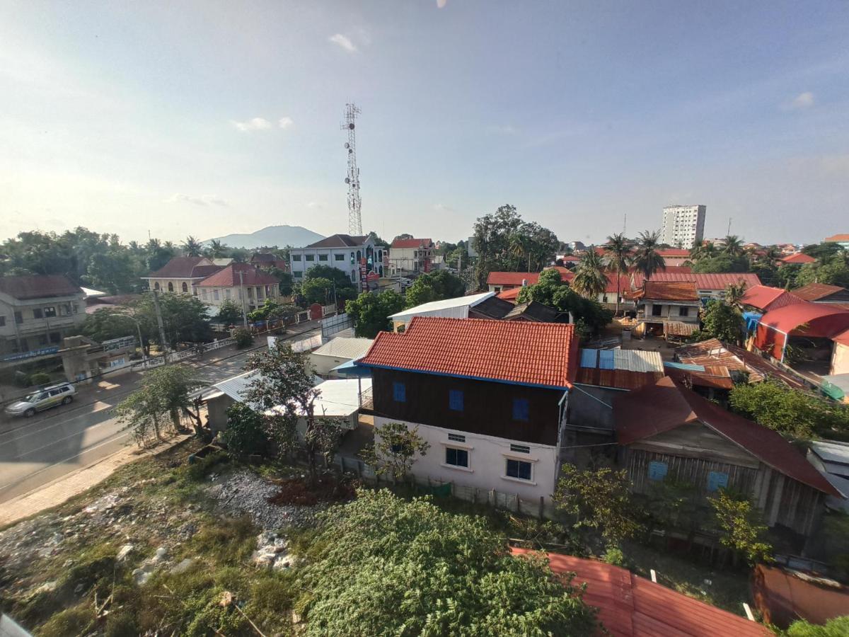 Pama Hotel Kampong Chhnang Exterior photo