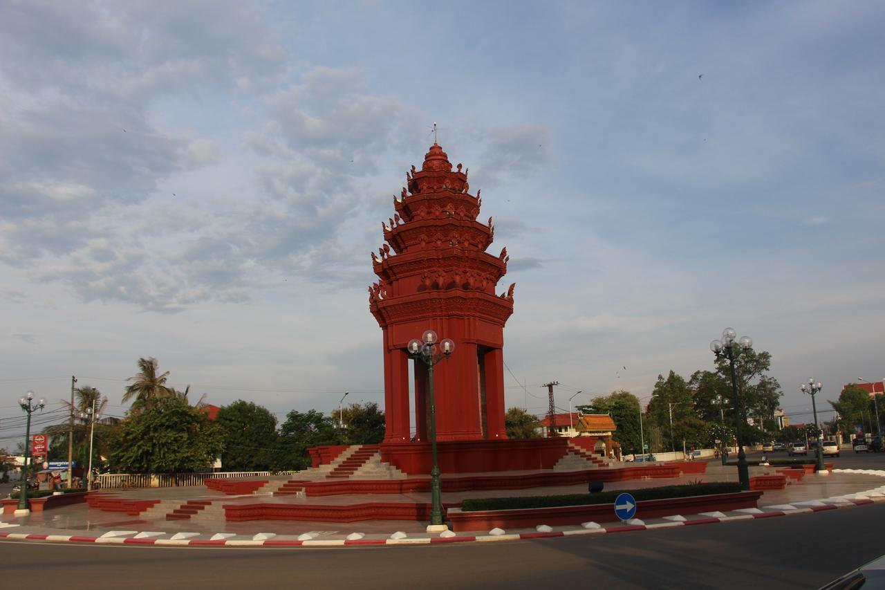 Pama Hotel Kampong Chhnang Exterior photo