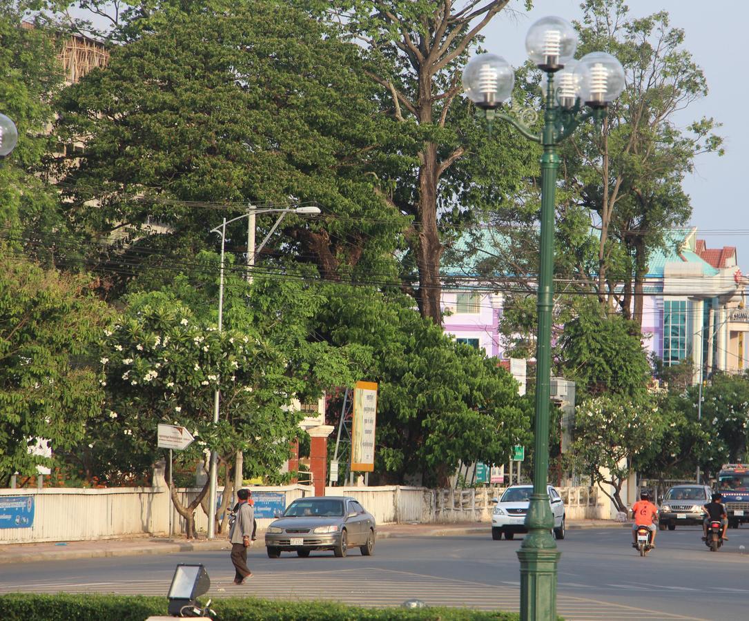Pama Hotel Kampong Chhnang Exterior photo
